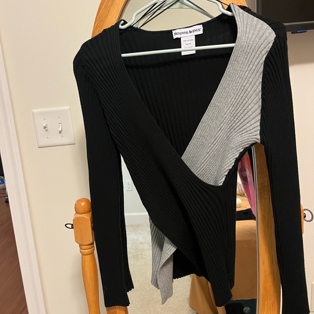 Seventh Avenue long sleeve top